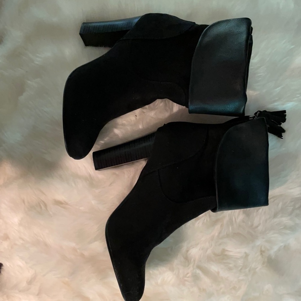 Kaari Blue suede black booties w/leather accent